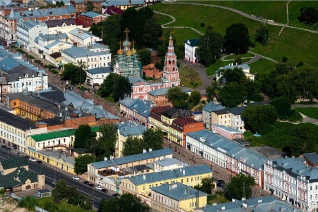 Восемь веков Нижнего за три часа на авто