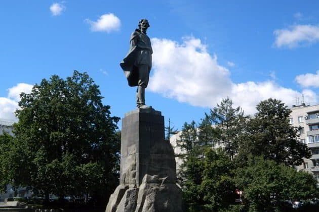 Пешеходная экскурсия по Покровке "Главная улица города"