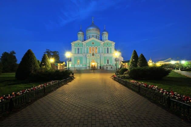 «Дивеево – на долгие года»:экскурсия  для группы до 7 человек на минивэне