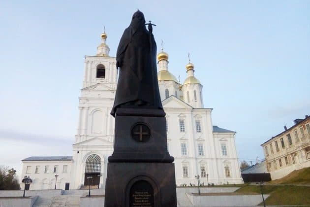 К святыням Дивеево и в уездный город Арзамас