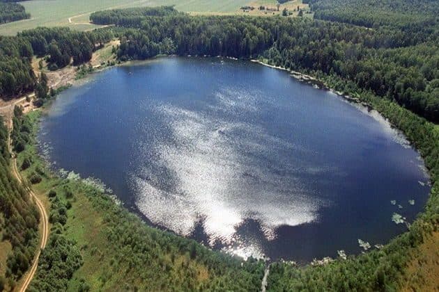 Светлояр — легендарное озеро, место силы и духовный центр 