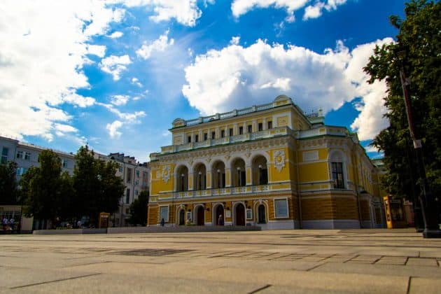 Золотой треугольник Нижнего Новгорода. 800 лет за три часа.