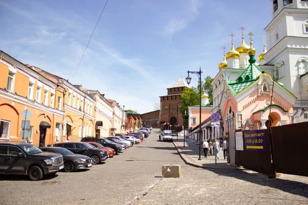 Рождественская улица: От бурлаков до миллионщиков