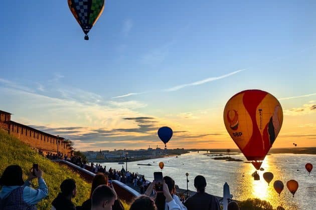 Прогулка по Нижнему: Кремль, Чкаловская лестница и купеческие особняки