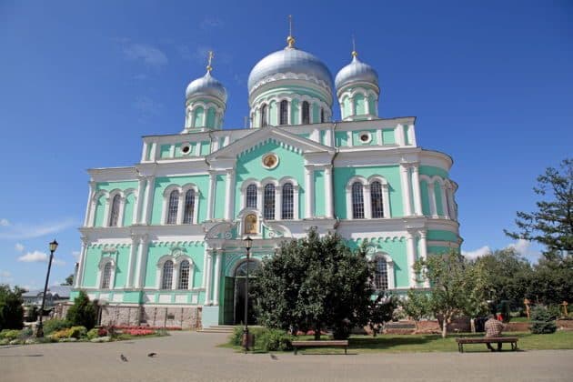 Серафимо-Дивеевский монастырь: паломничество из Нижнего Новгорода
