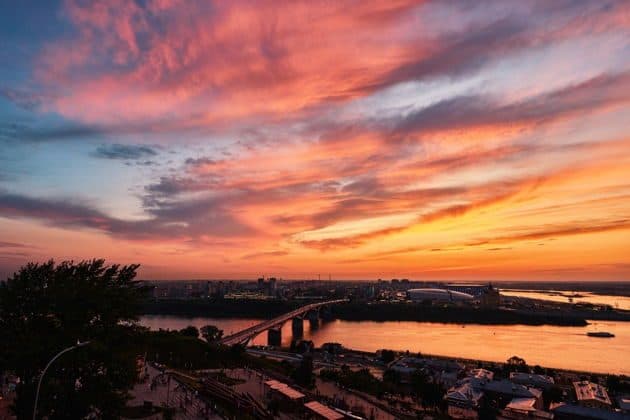 «Открытая Стрелка»: экскурсионные рейсы на теплоходе «Нева-4»